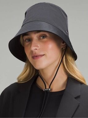 Lululemon nylon bucket hat